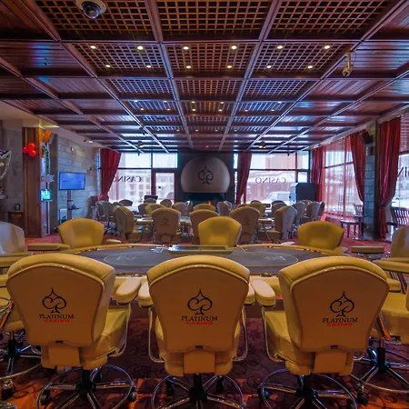 Platinum And Casino 4* Бансько