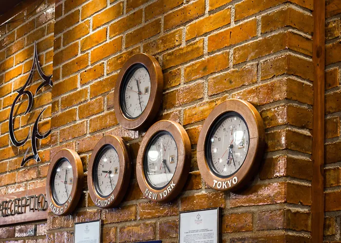 Hotell Platinum And Casino