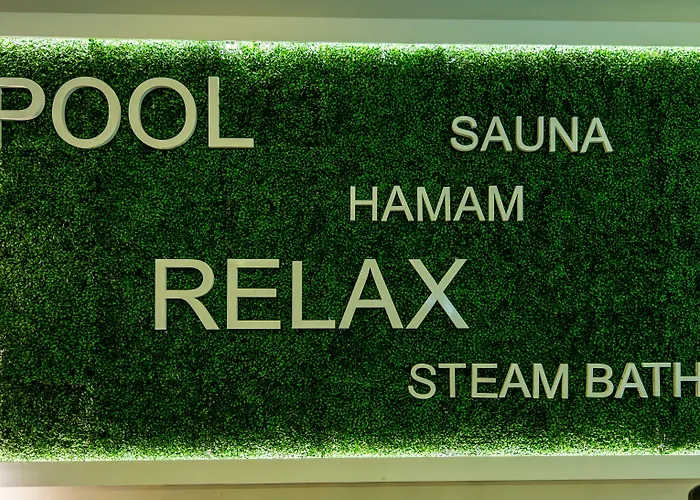 Platinum And Casino Hotell 4*