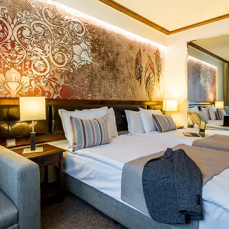 Platinum And Casino Готель Бансько