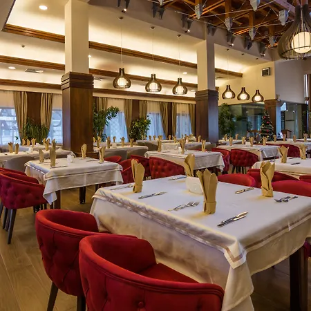 Platinum And Casino 4* Банско