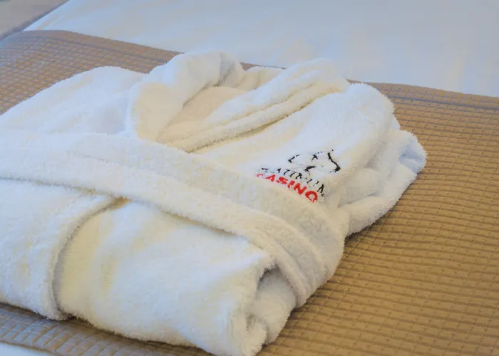 Отель Platinum And Casino